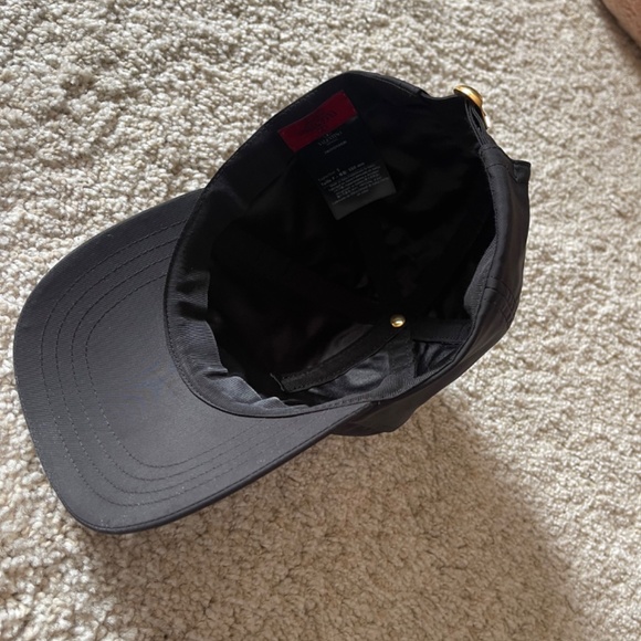 Valentino gold logo cap - Picture 3 of 5